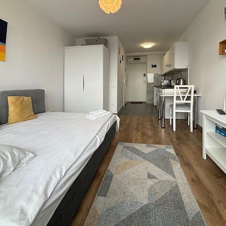 Sweet Life Apartment Next To Metro Station Warszawa Eksteriør billede